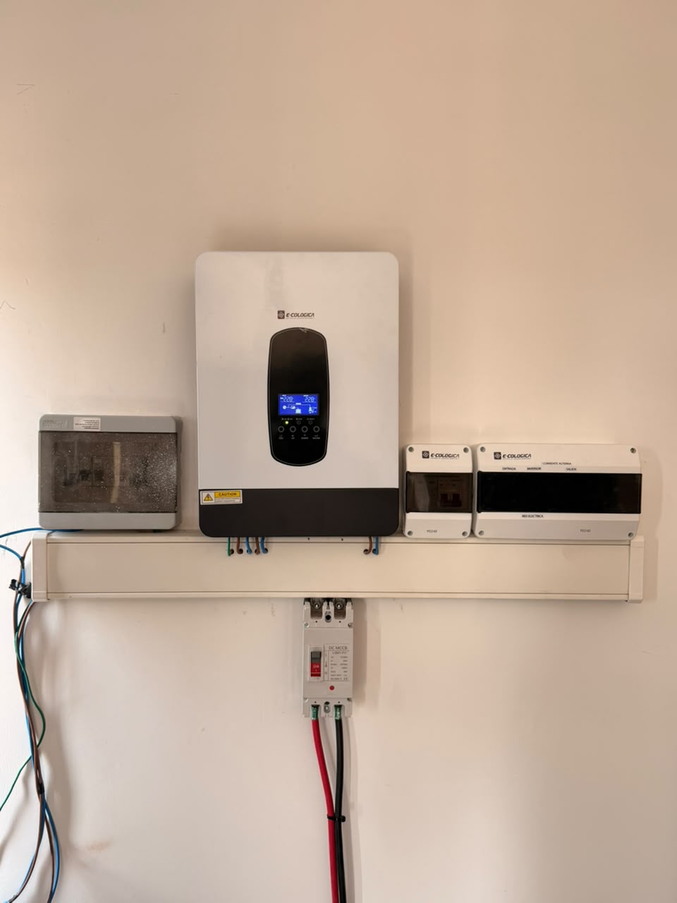 Inversor y tableros instalados